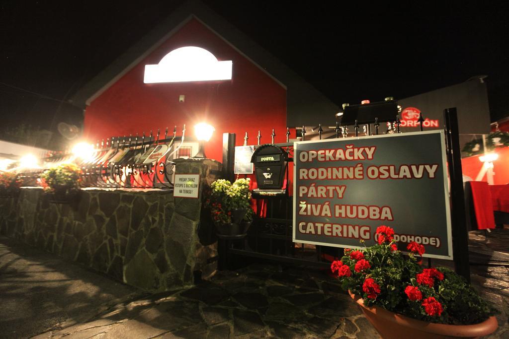 Penzion Skorpion Senec Exterior photo